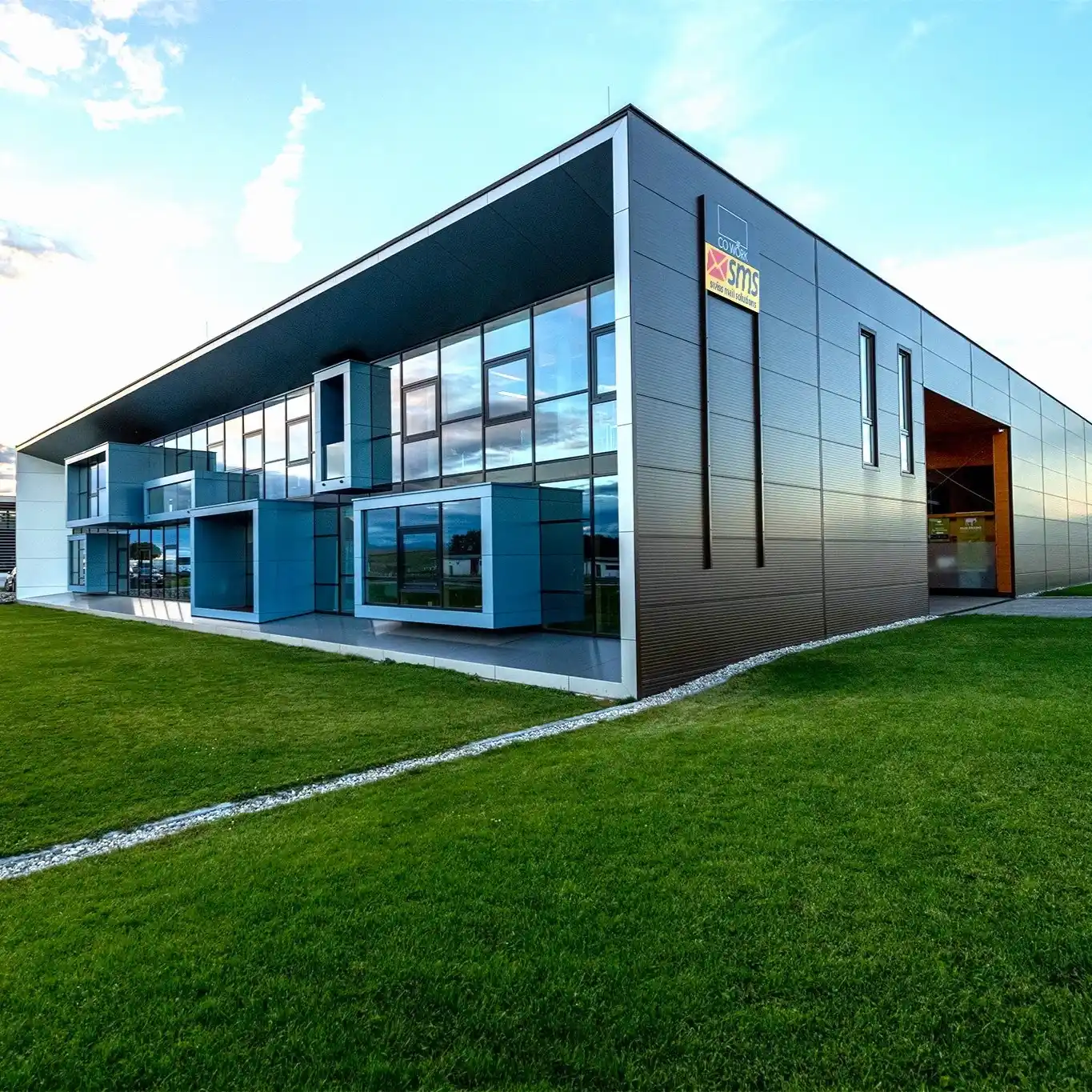 shared office / warehouse